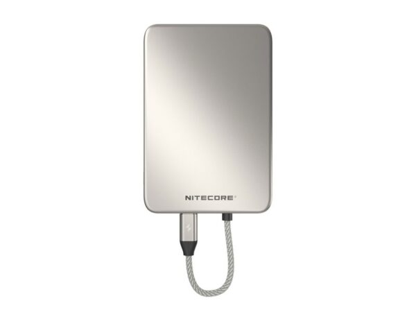 Nitecore Pocket 5 akupank – 5000mAh, sisseehitatud USB-C kaabel, 22.5W kiirlaadimine, 9mm, IPX7, alumiiniumhall